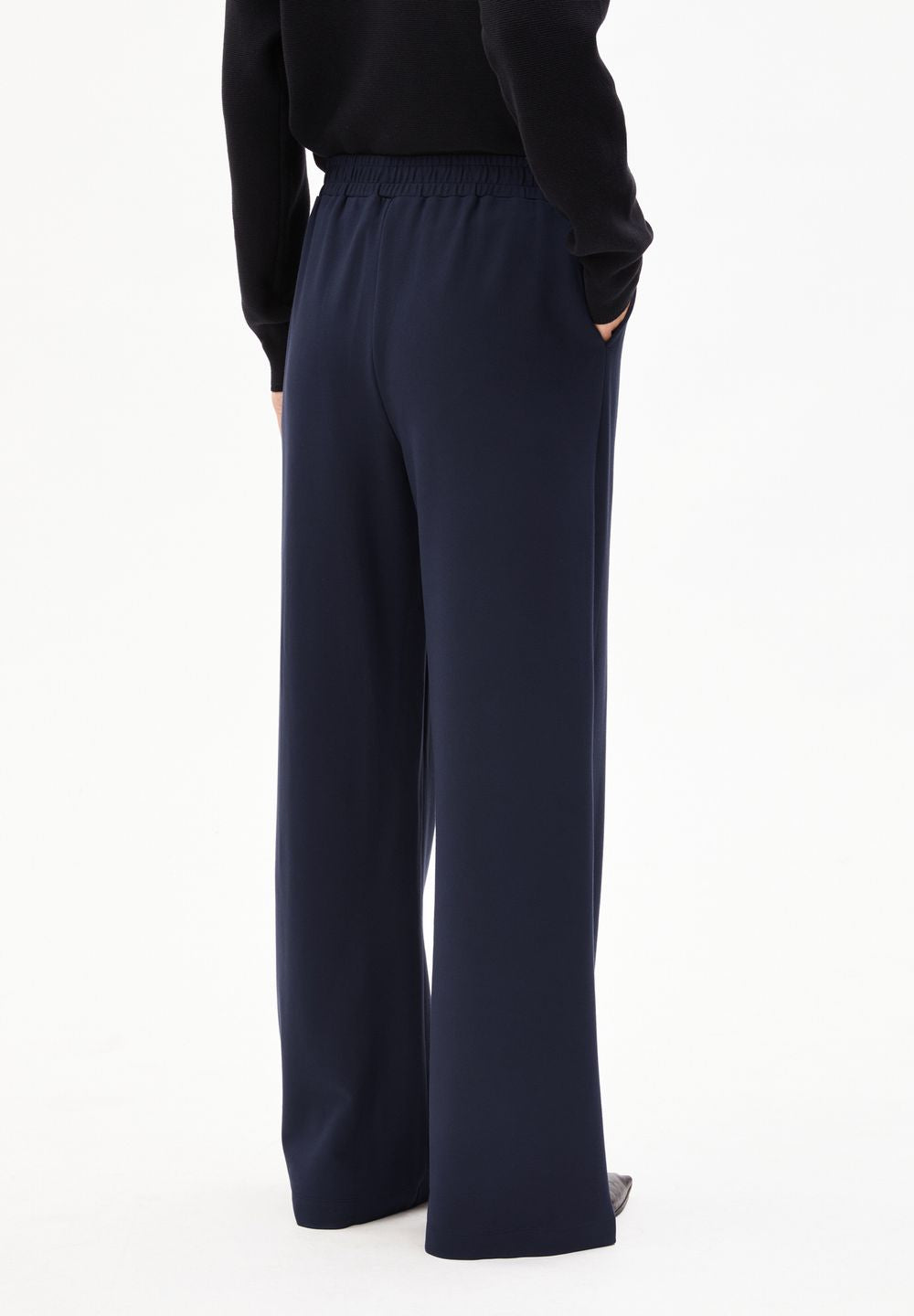 Himaari (Armedangels)